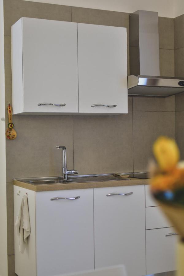 ג'ובינאצו Nel Mar Casa Vacanze מראה חיצוני תמונה