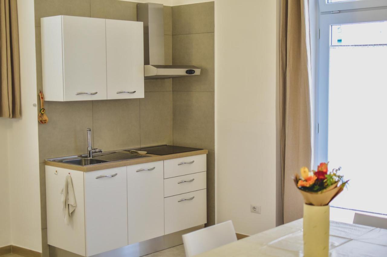 ג'ובינאצו Nel Mar Casa Vacanze מראה חיצוני תמונה